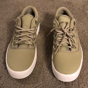 Jordan Westbrook 0 Low in olive green